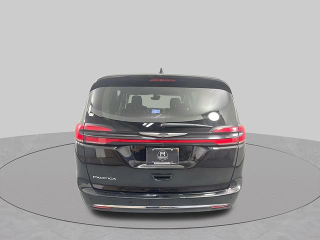 Used 2024 Chrysler Pacifica Touring-L FWD image 32