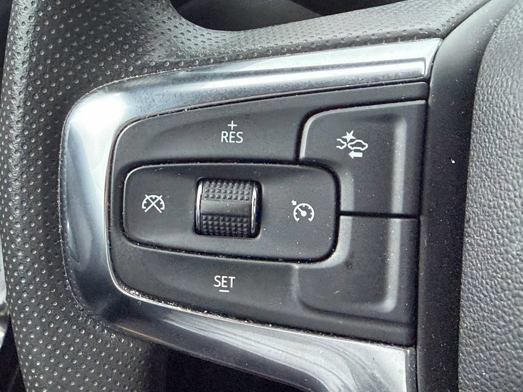 Certified 2025 Chevrolet Blazer LT FWD image 29