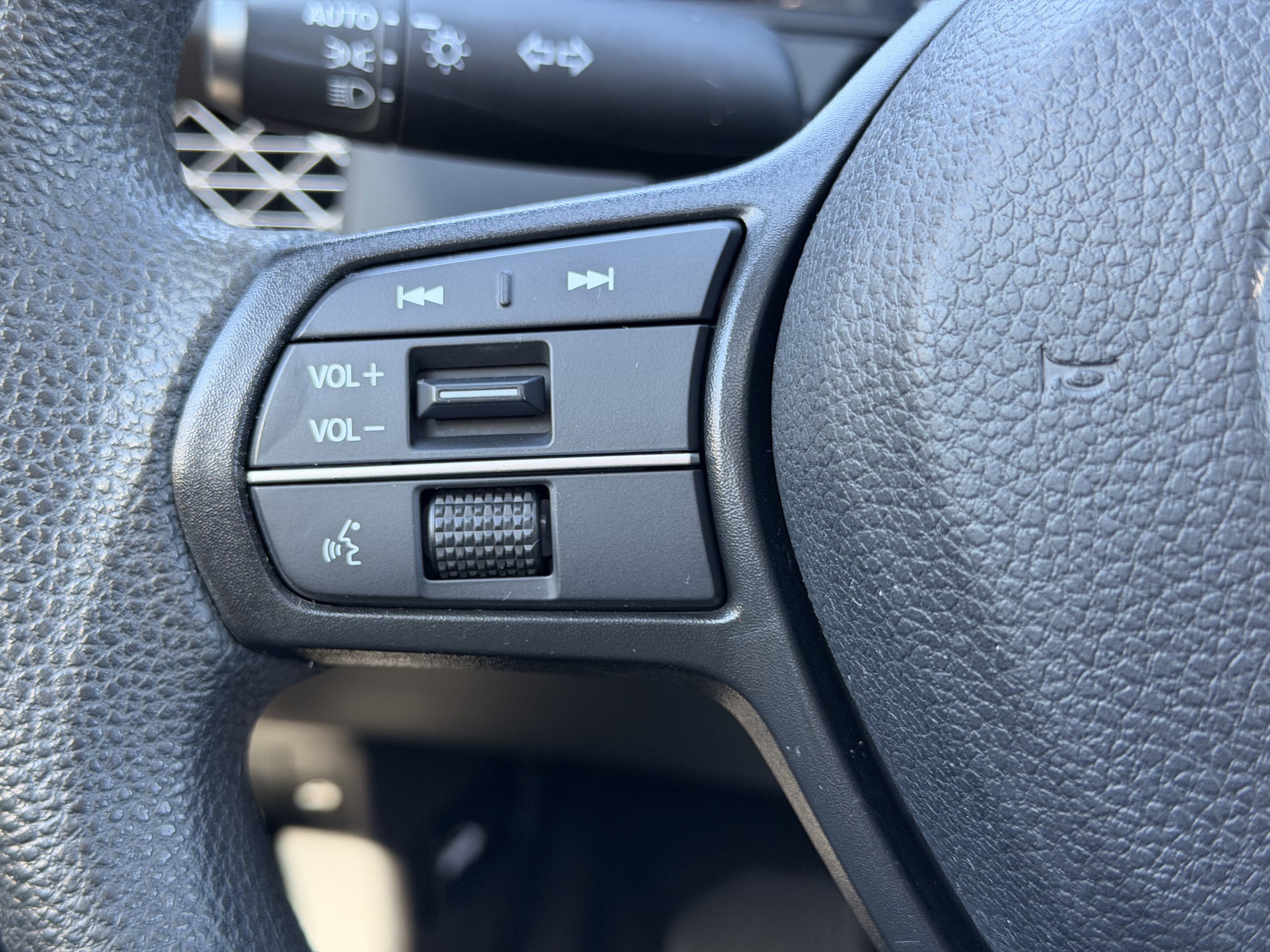 Certified 2023 Honda Accord EX image 22