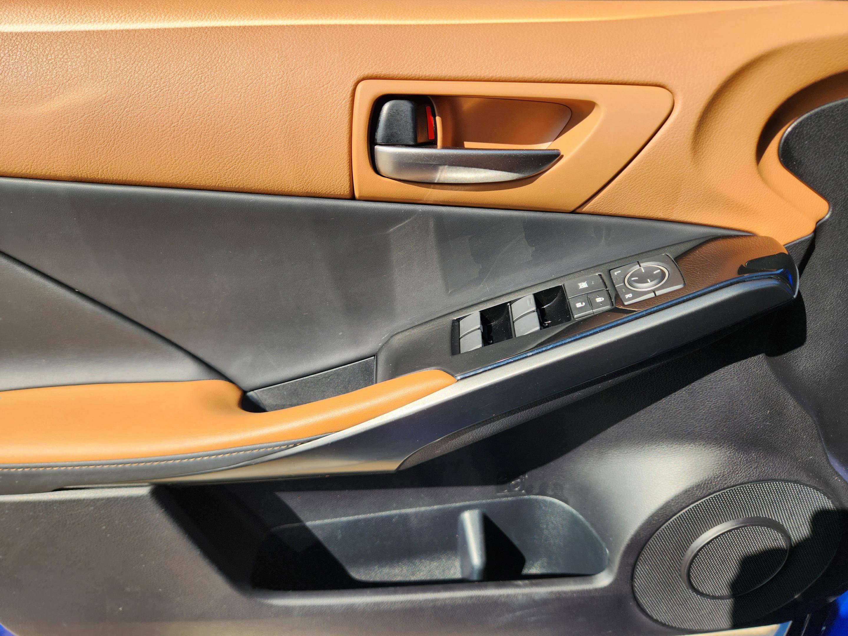 Used 2024 Lexus IS 300 F Sport RWD image 20