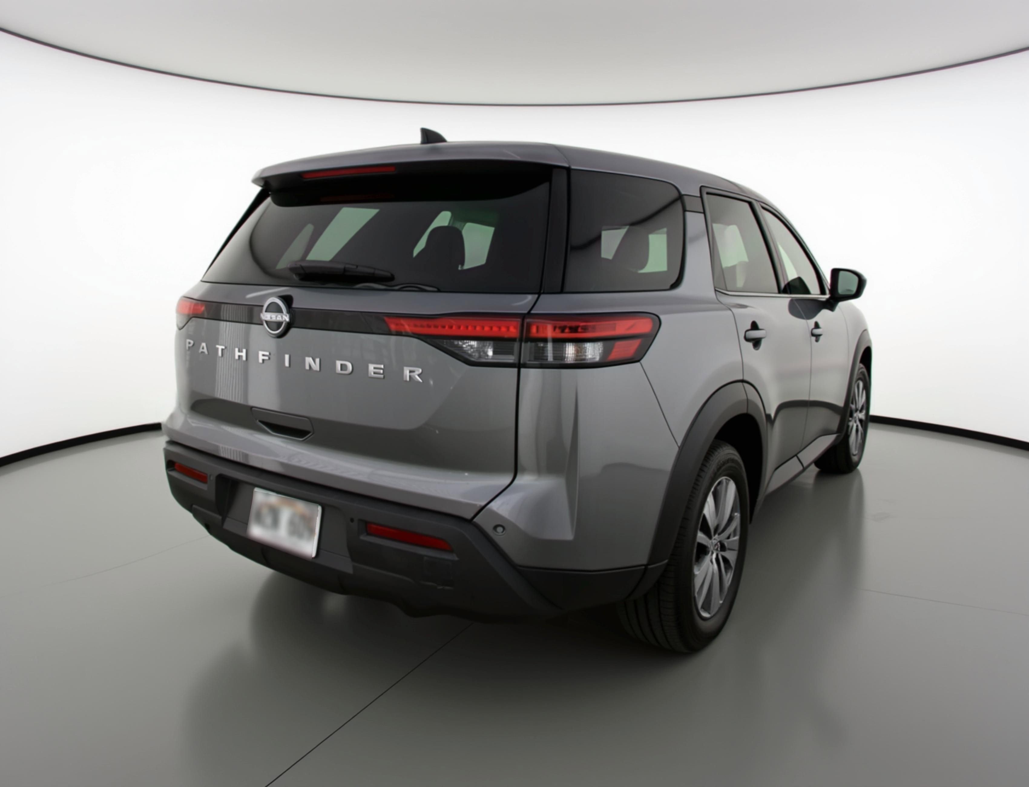 Used 2024 Nissan Pathfinder S FWD image 9