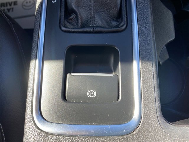 Used 2019 Ford Escape SEL image 22