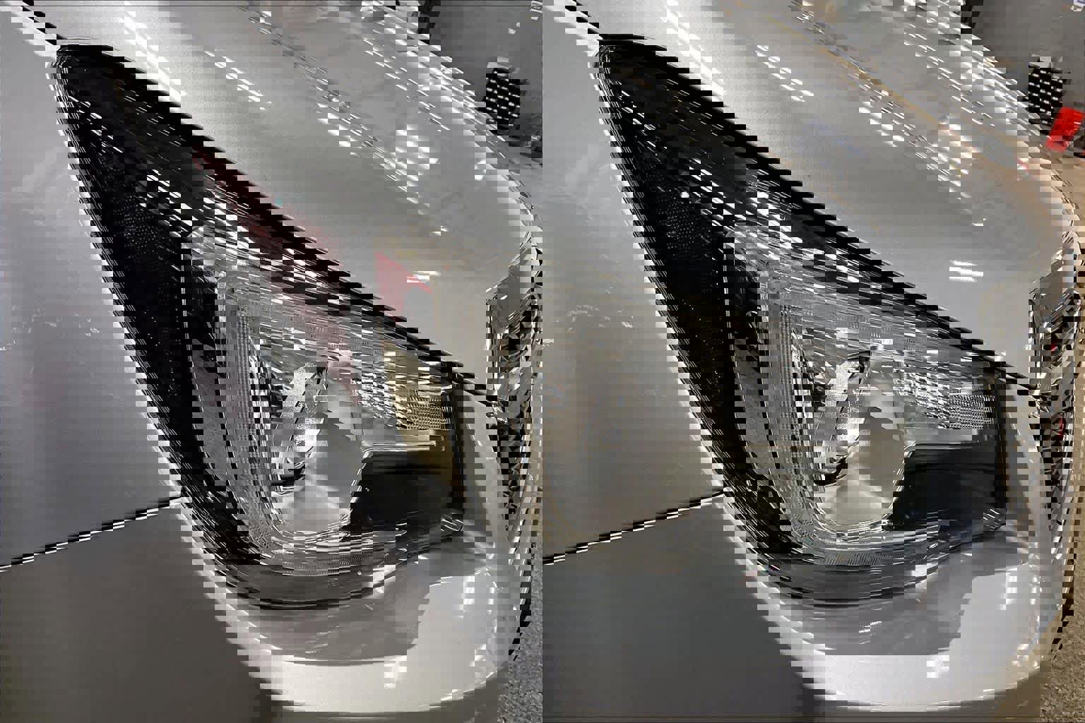 Used 2017 Subaru Forester 2.5i Touring AWD/4WD image 29