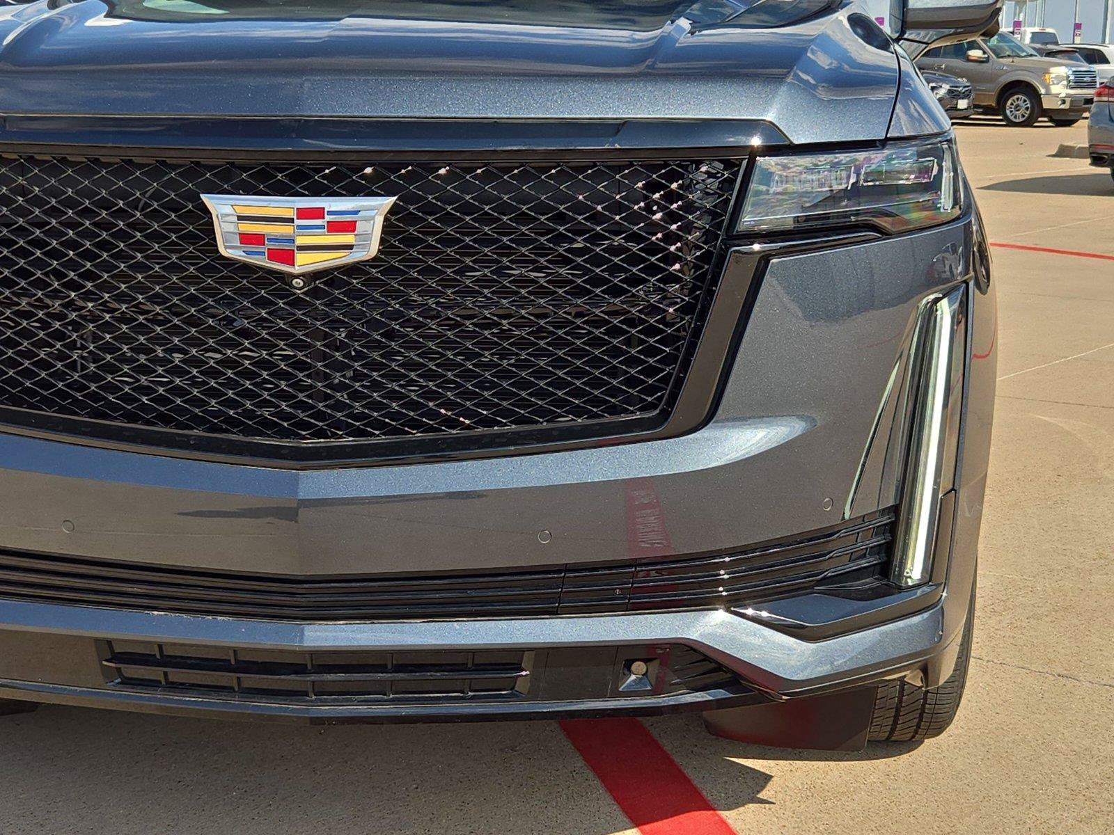 Used 2021 Cadillac Escalade ESV Sport w/ Driver Assist Tech Package RWD image 6