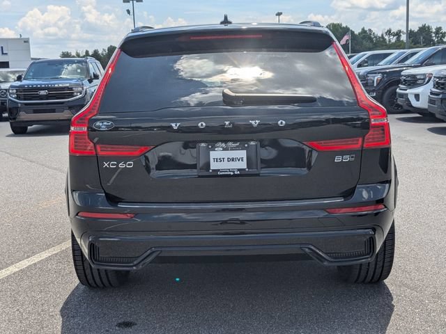 Used 2024 Volvo XC60 B5 Ultimate w/ Protection Package Premier AWD/4WD image 4