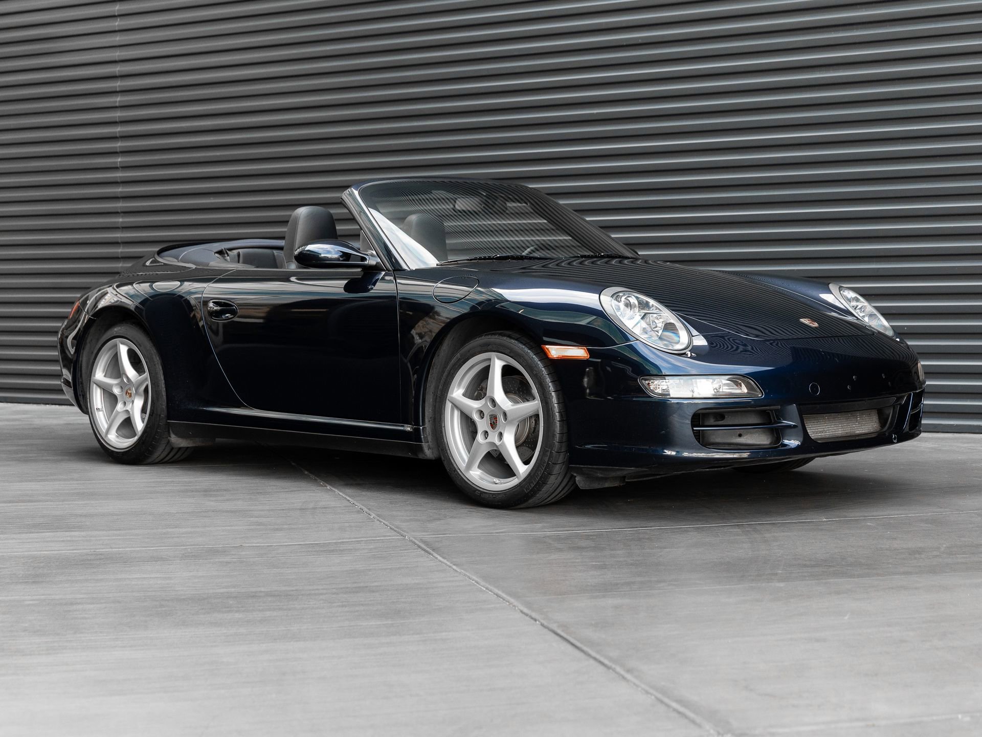 Used 2006 Porsche 911 Carrera 4 AWD/4WD image 9