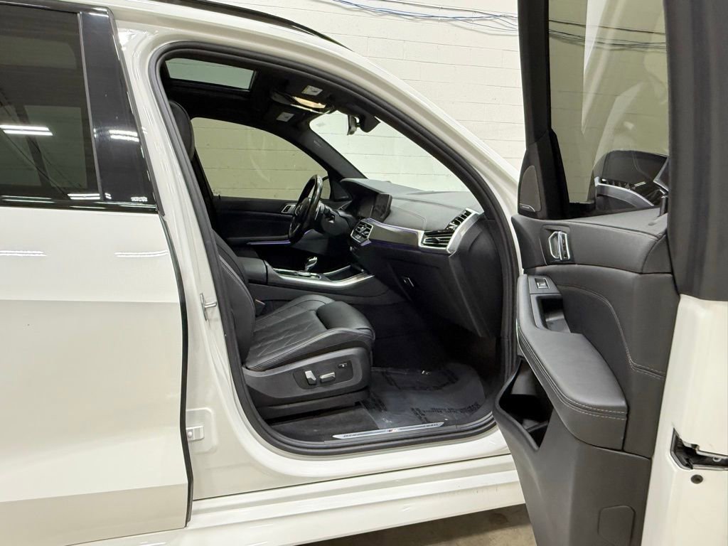 Used 2023 BMW X5 xDrive40i w/ M Sport Package image 34
