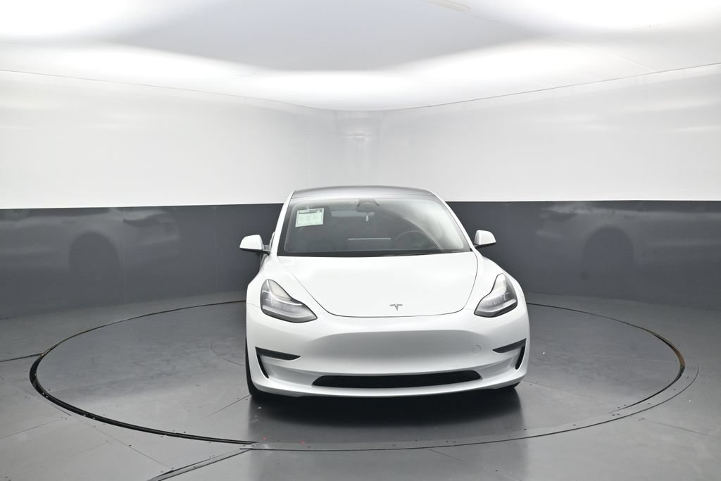 Used 2022 Tesla Model 3 Long Range AWD/4WD image 3