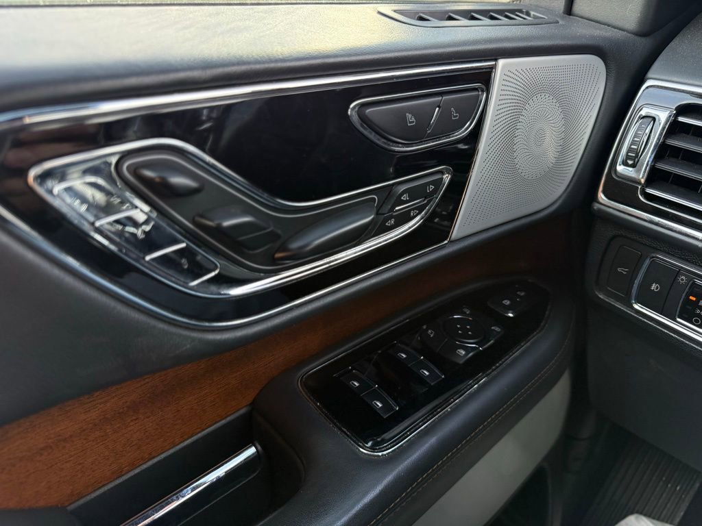 Used 2022 Lincoln Navigator Black Label AWD/4WD image 6