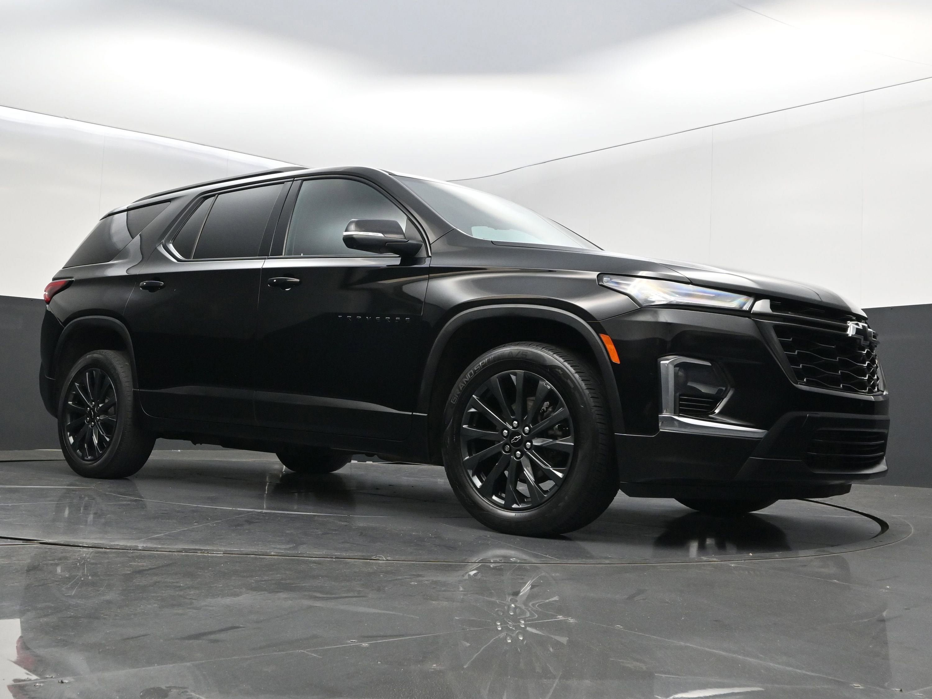 Used 2023 Chevrolet Traverse RS AWD/4WD image 42