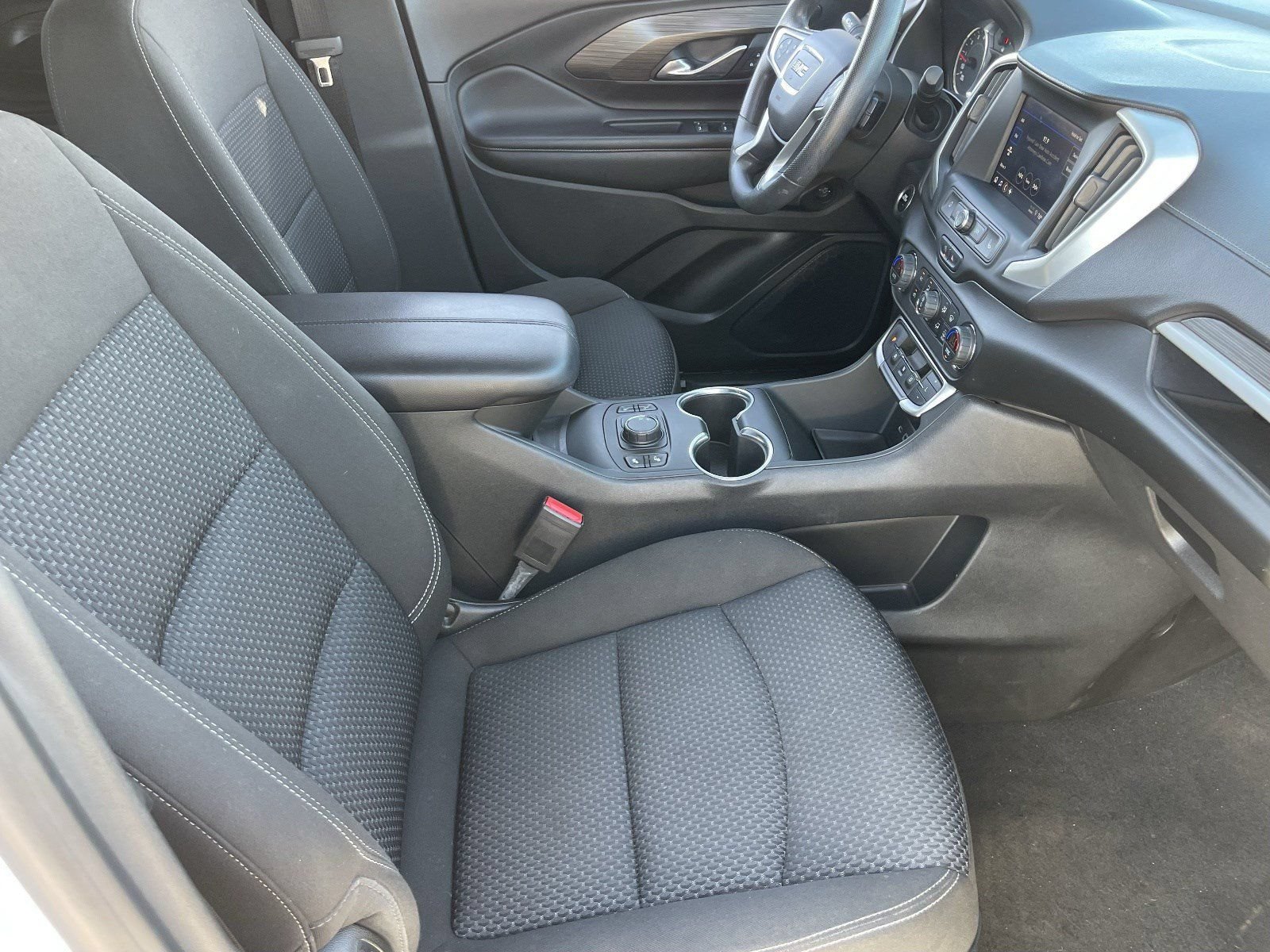 Certified 2022 GMC Terrain SLE w/ Driver Convenience Package FWD image 12