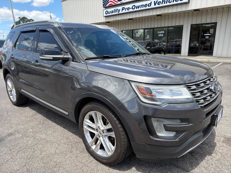 Used 2016 Ford Explorer XLT w/ Equipment Group 201A AWD/4WD image 3