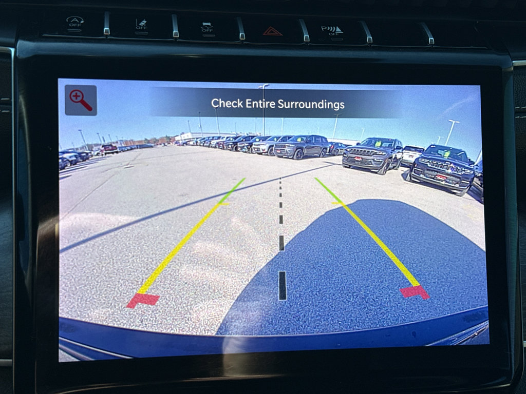 Used 2024 Jeep Grand Cherokee Limited w/ Black Appearance Package image 19