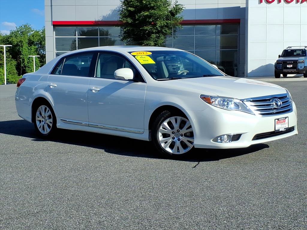 Used 2012 Toyota Avalon FWD image 2