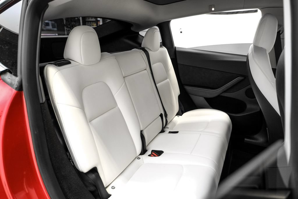 Used 2023 Tesla Model Y AWD image 33
