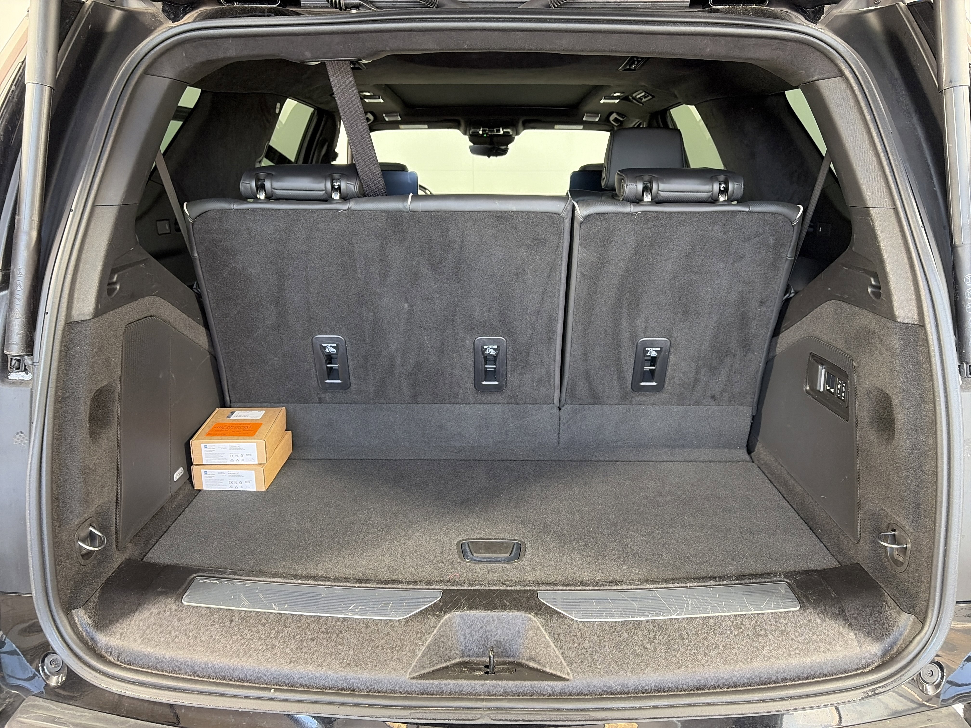 Used 2025 Cadillac Escalade Sport Platinum image 15