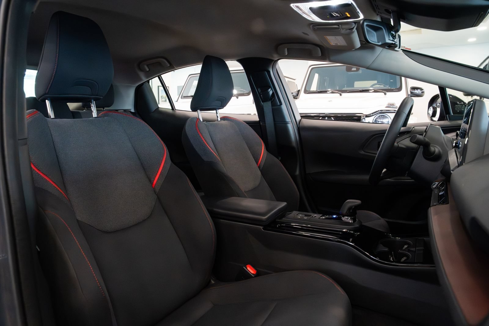 Used 2024 Toyota Prius Prime FWD image 24