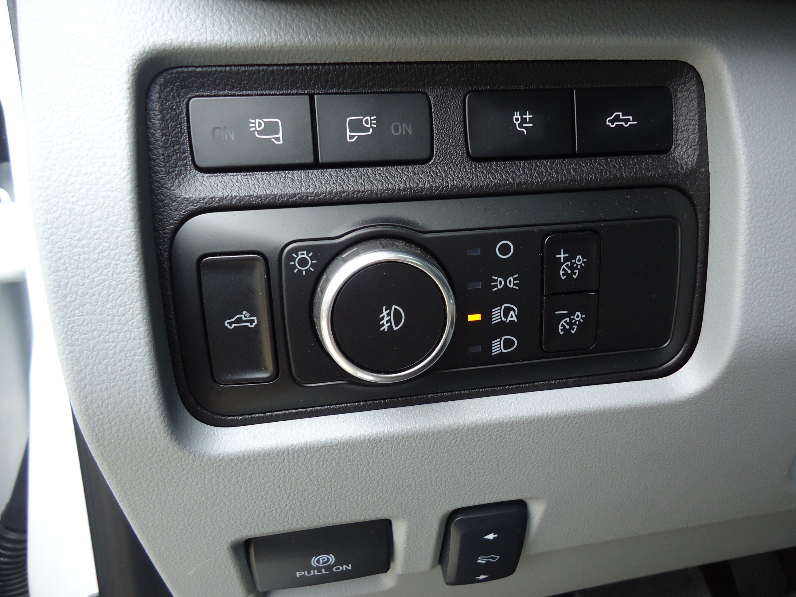 Used 2024 Ford F450 Limited w/ FX4 Off-Road Package AWD/4WD image 21