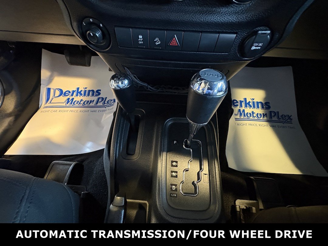 Used 2018 Jeep Wrangler Sport AWD/4WD image 21