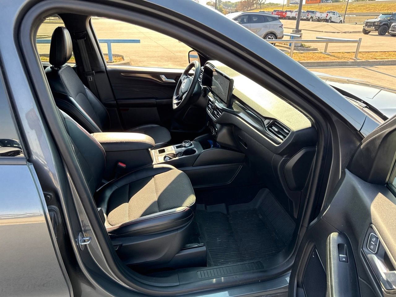 Used 2024 Ford Escape ST-Line w/ Tech Pack #1 FWD image 14