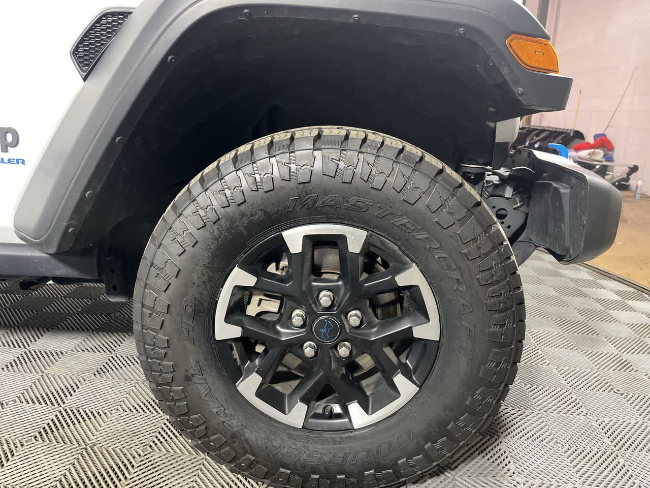 Used 2024 Jeep Wrangler Unlimited Rubicon 4xe AWD/4WD image 10