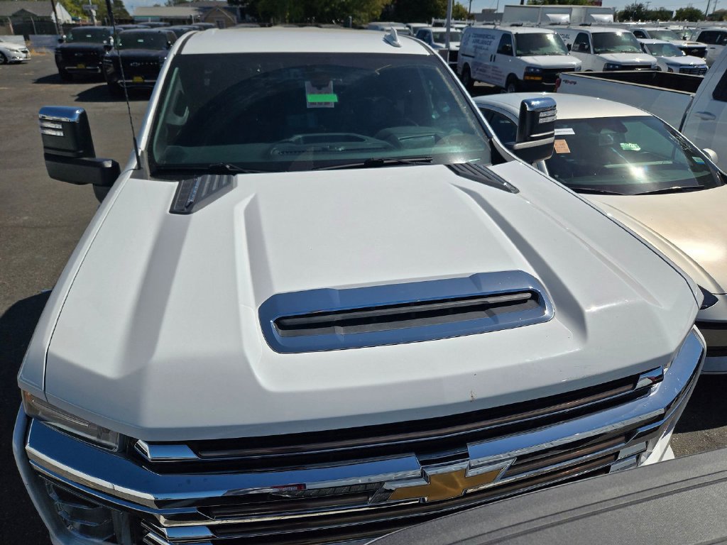 Used 2020 Chevrolet Silverado 2500 High Country AWD/4WD image 2