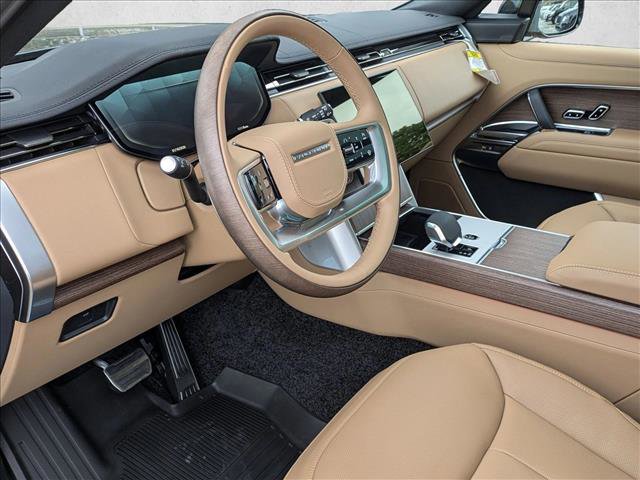 New 2026 Land Rover Range Rover Long Wheelbase SE image 3