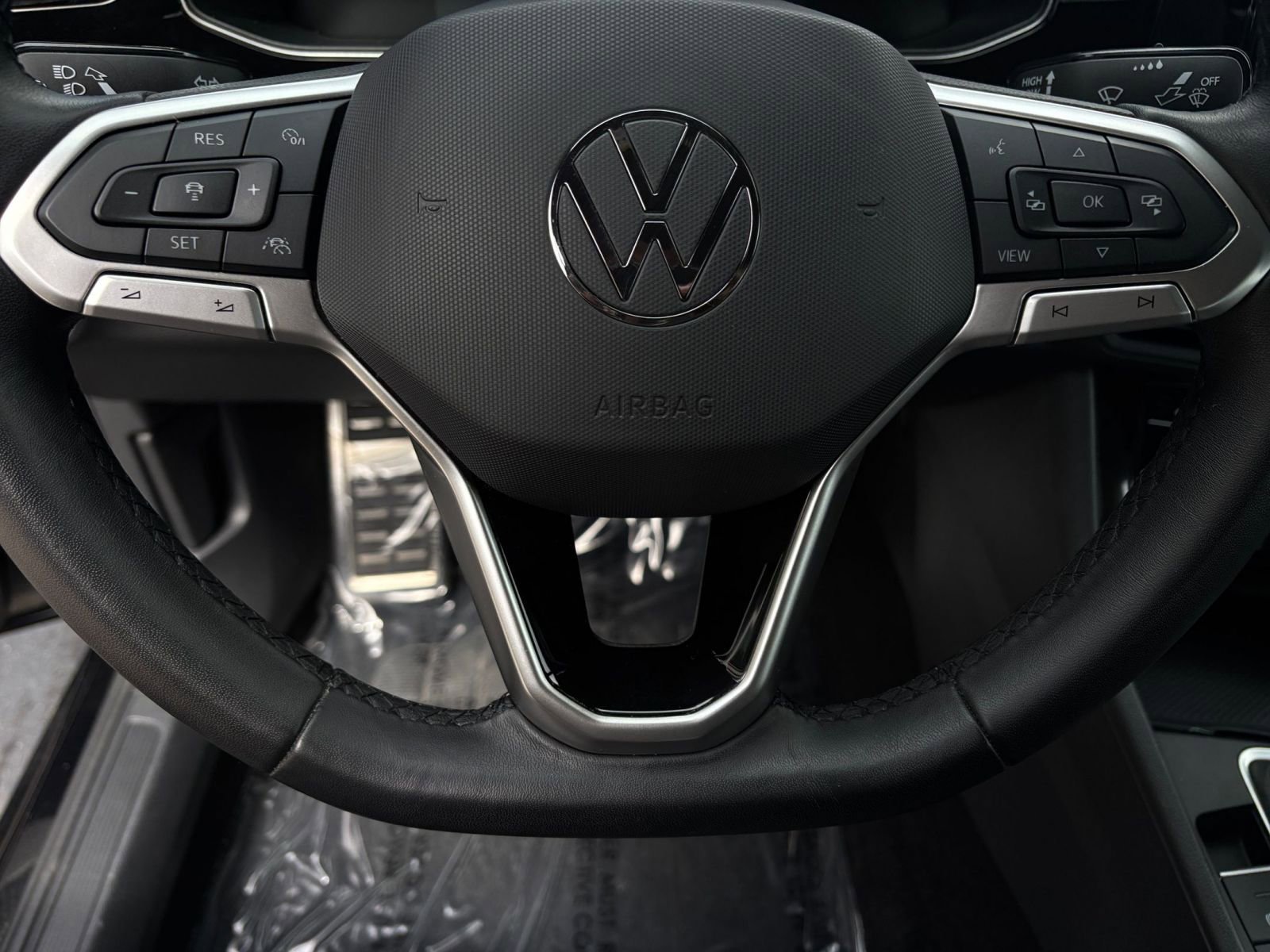 Used 2025 Volkswagen Jetta Sport FWD image 28