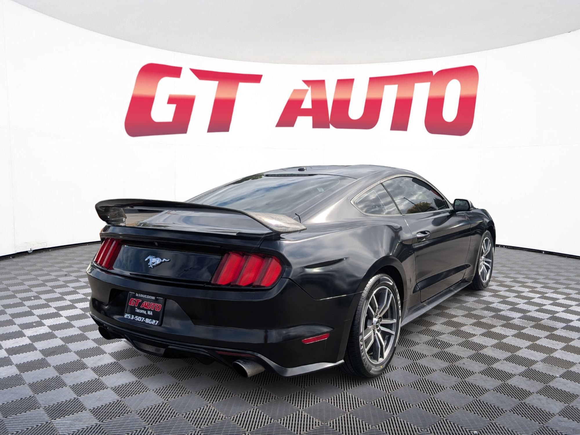 Used 2016 Ford Mustang Premium w/ Equipment Group 201A RWD image 4