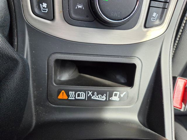 Used 2024 GMC Terrain Denali w/ Denali Premium Package image 32