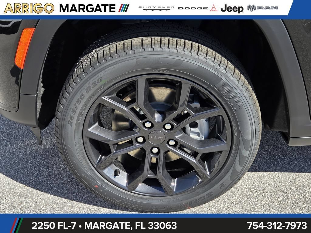 New 2025 Jeep Grand Cherokee L Limited w/ Trailer Tow Package AWD/4WD image 11
