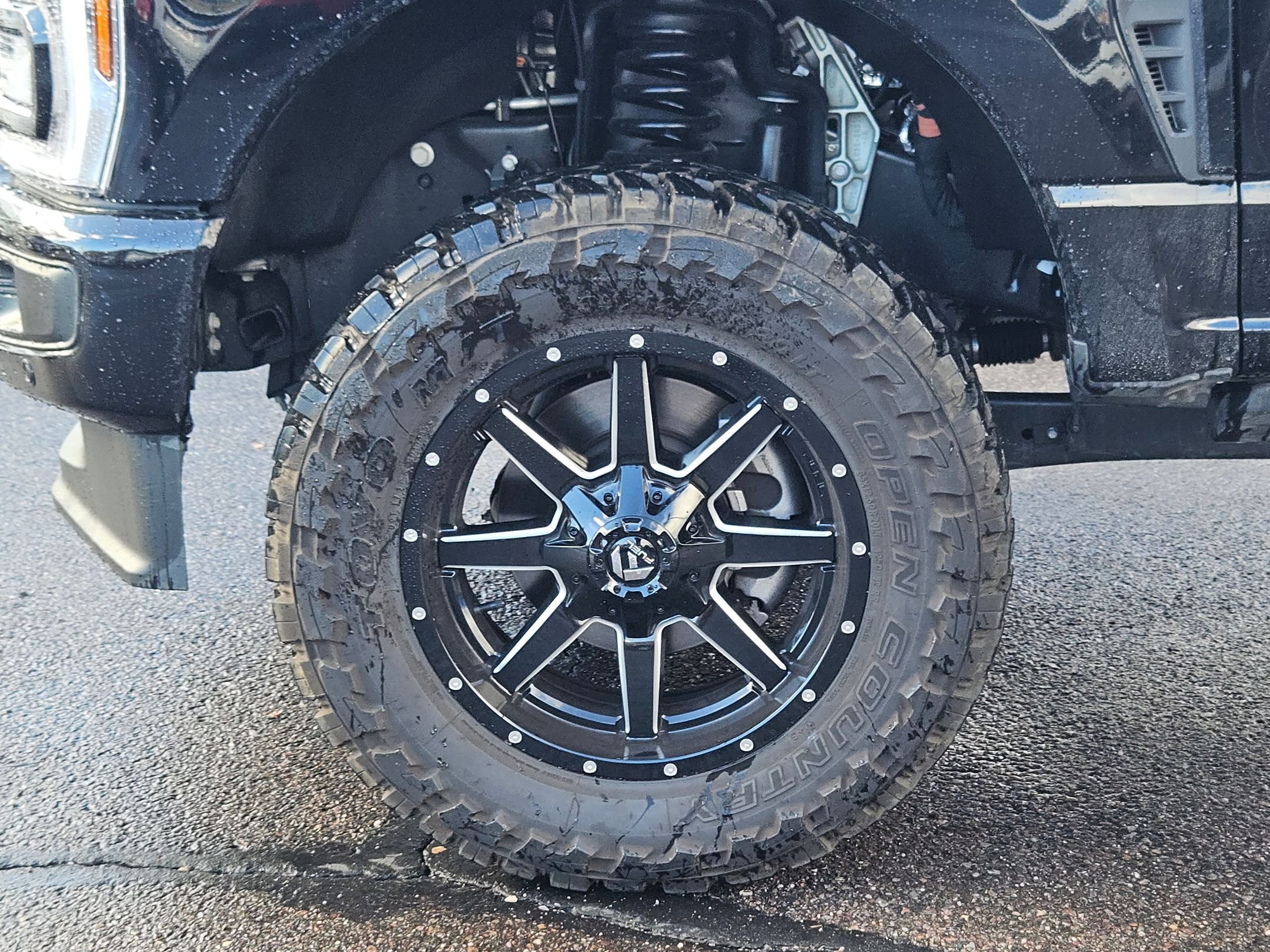 New 2025 Ford F350 Platinum w/ FX4 Off-Road Package image 7