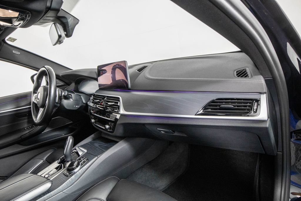 Used 2022 BMW 540i w/ Executive Package RWD image 17