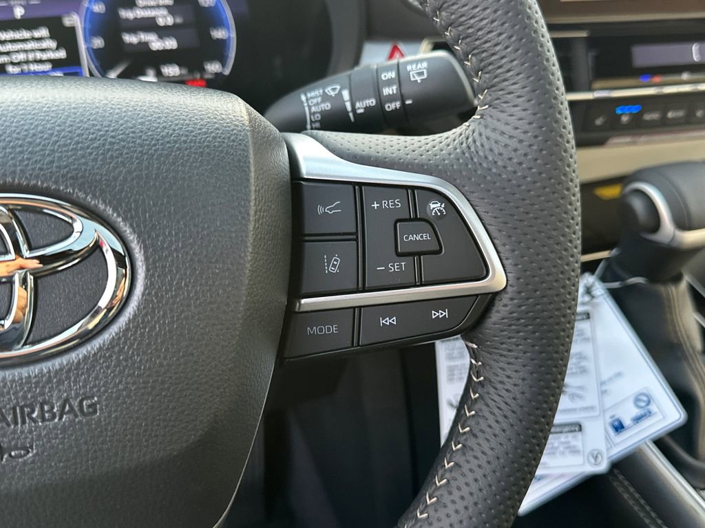 New 2026 Toyota Sienna Platinum image 24