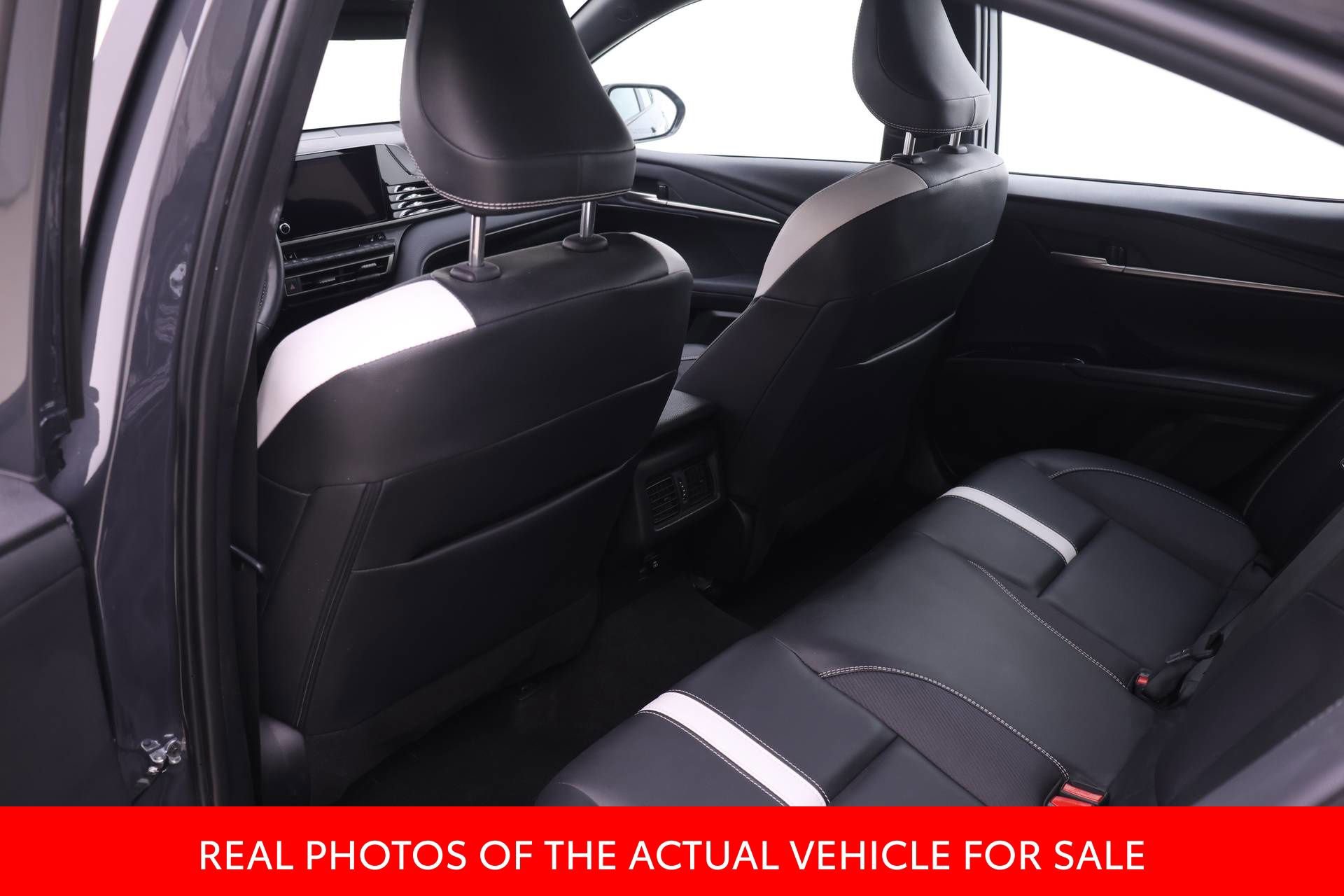 Certified 2025 Toyota Camry SE w/ Convenience Package FWD image 11