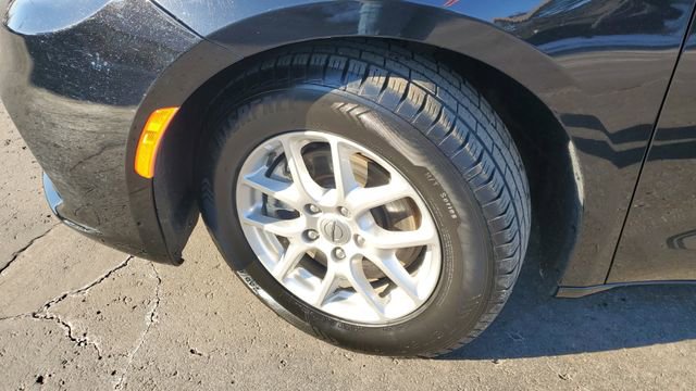 Certified 2024 Chrysler Pacifica Touring-L FWD image 4