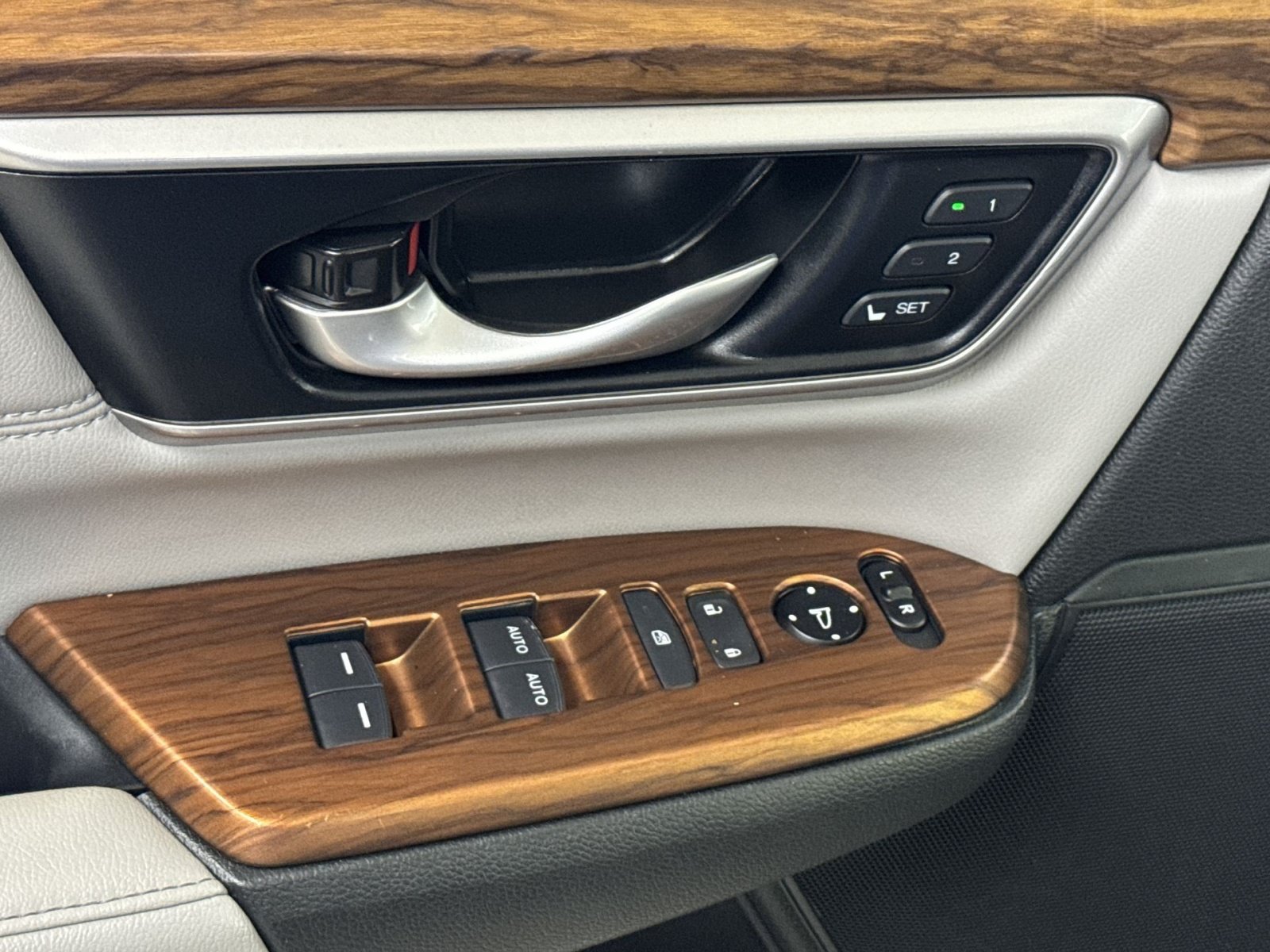 Used 2020 Honda CR-V EX-L image 27