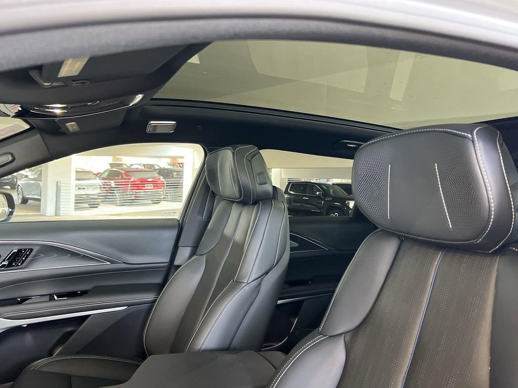 New 2026 Cadillac Lyriq V image 26
