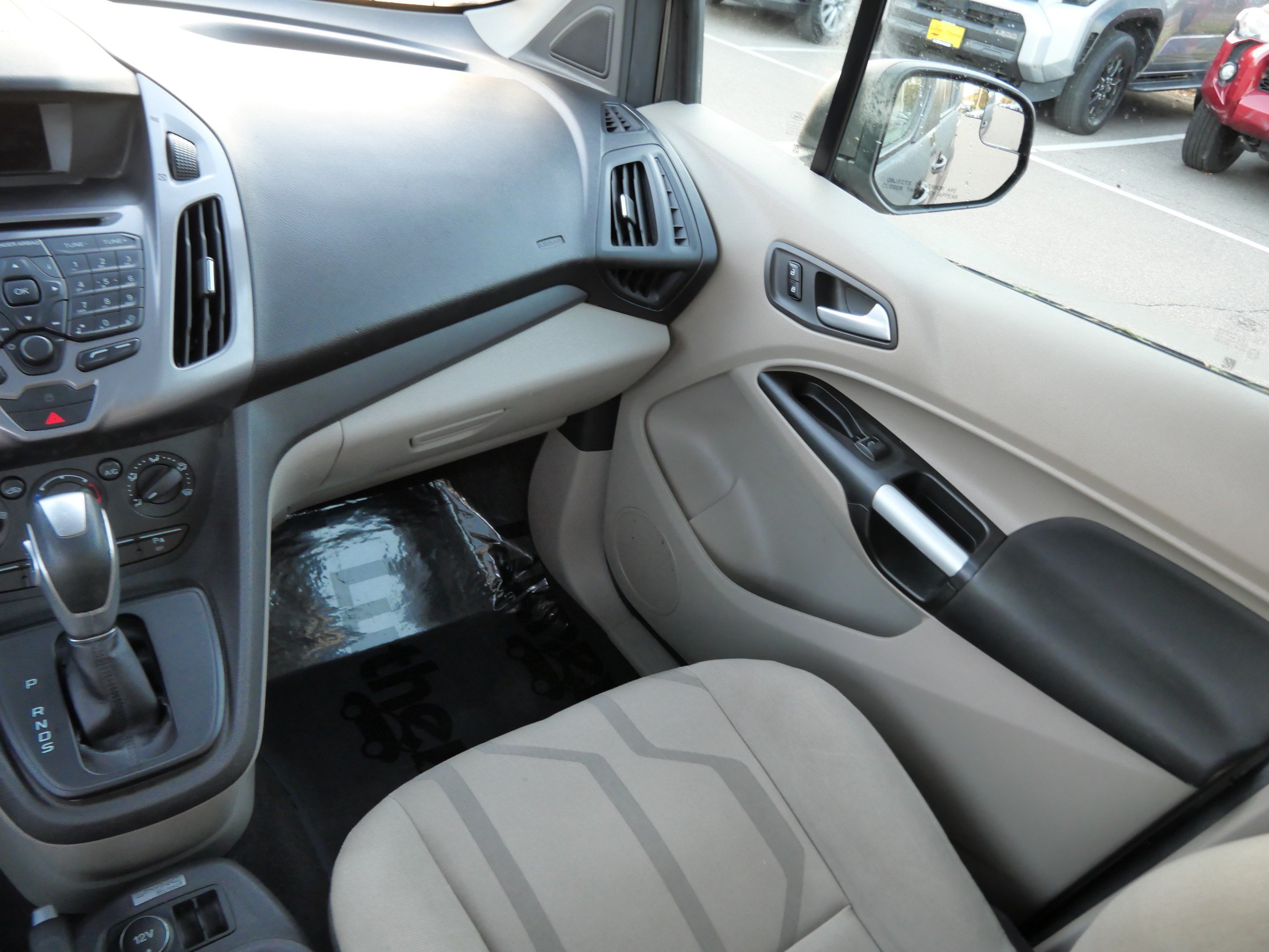 Used 2015 Ford Transit Connect XLT FWD image 11