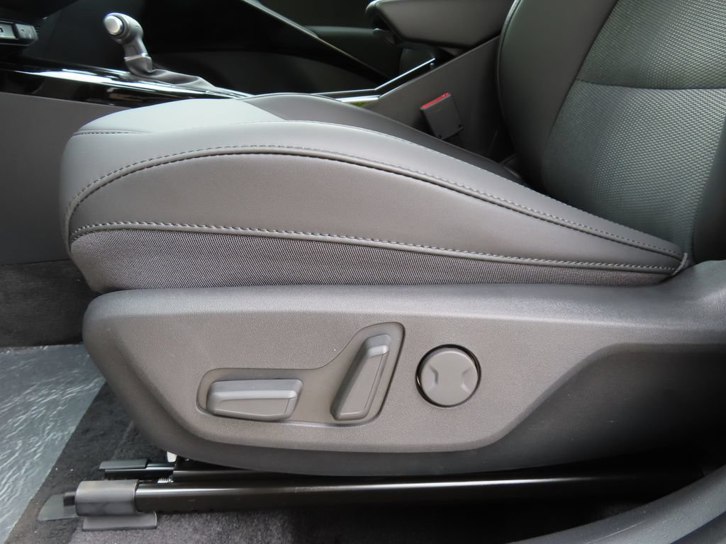 New 2026 Kia Niro EX FWD image 9