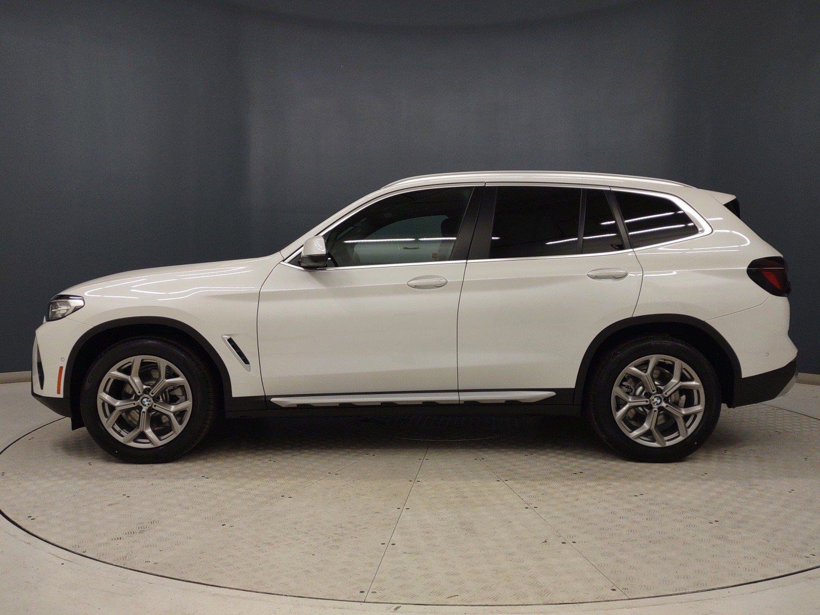 New 2024 BMW X3 sDrive30i w/ Convenience Package RWD image 2