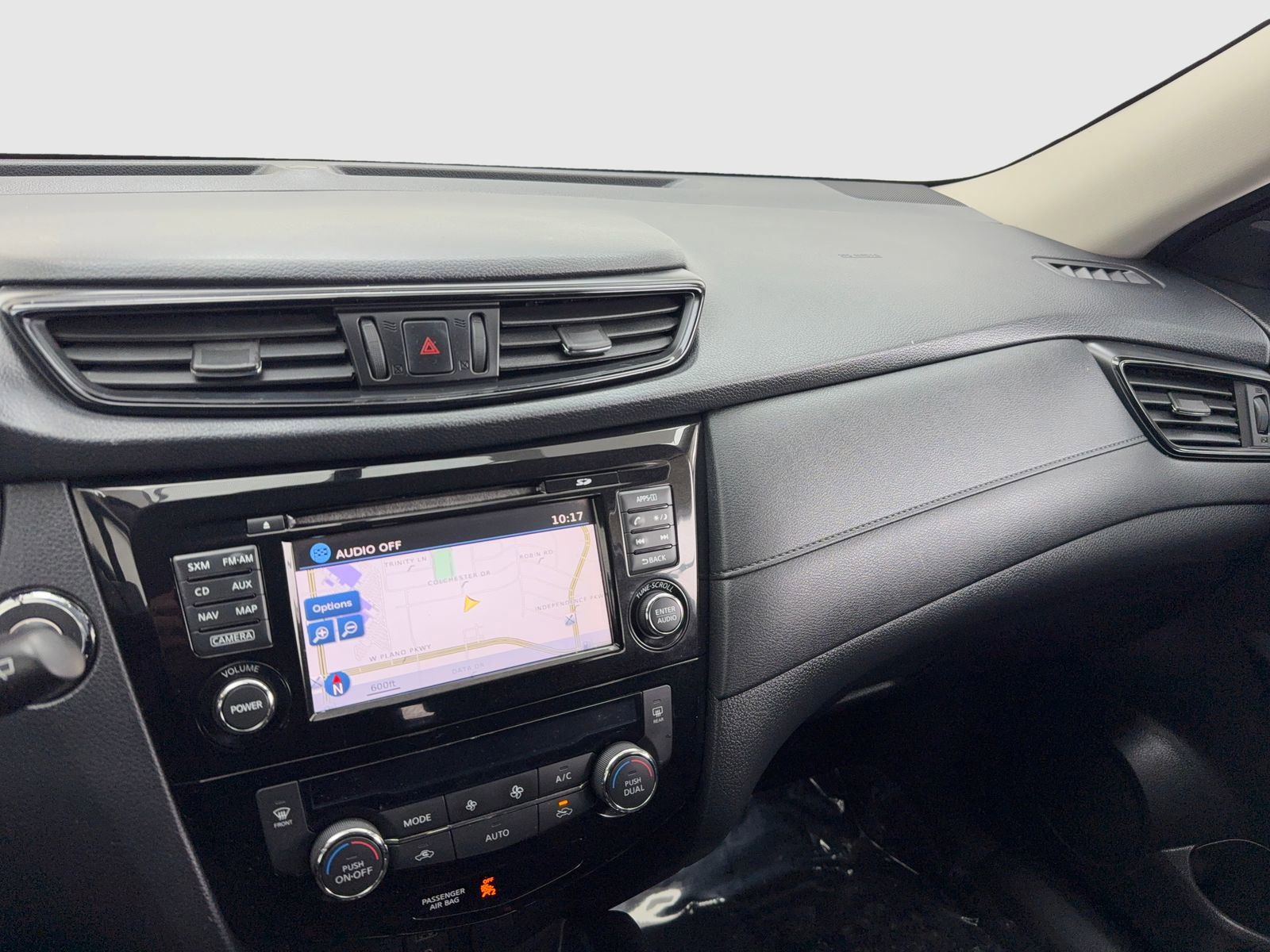 Used 2017 Nissan Rogue SV w/ SV Premium Package image 24