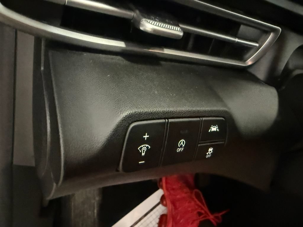 Used 2022 Hyundai Elantra SE FWD image 36