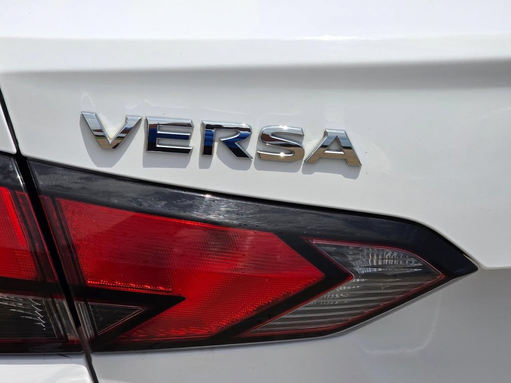 Used 2021 Nissan Versa S FWD image 7