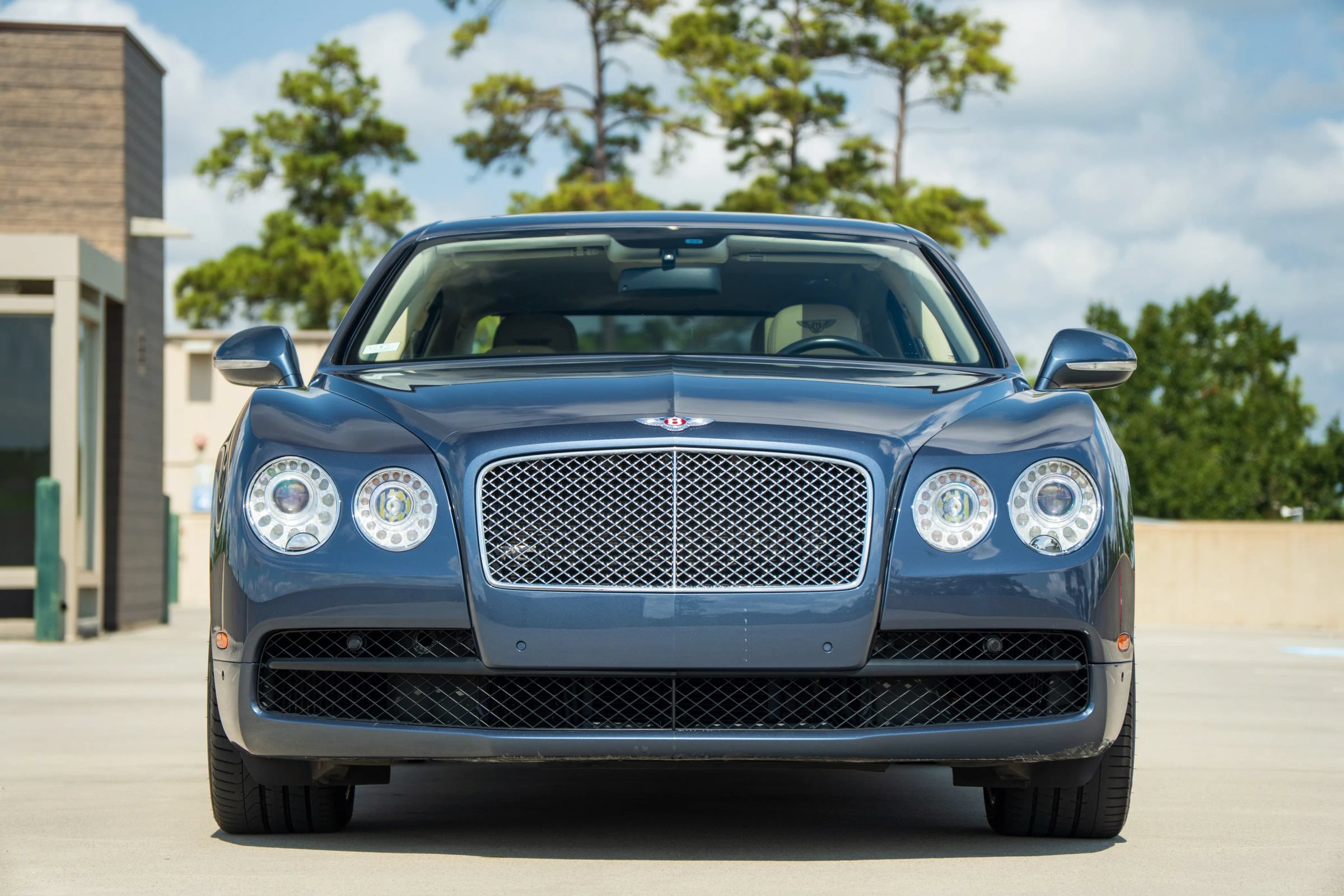 Used 2015 Bentley Flying Spur V8 AWD/4WD image 3