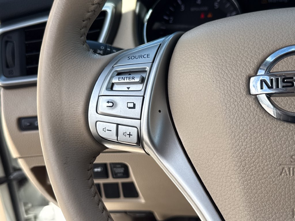 Used 2014 Nissan Rogue SL w/ SL Premium Package FWD image 17