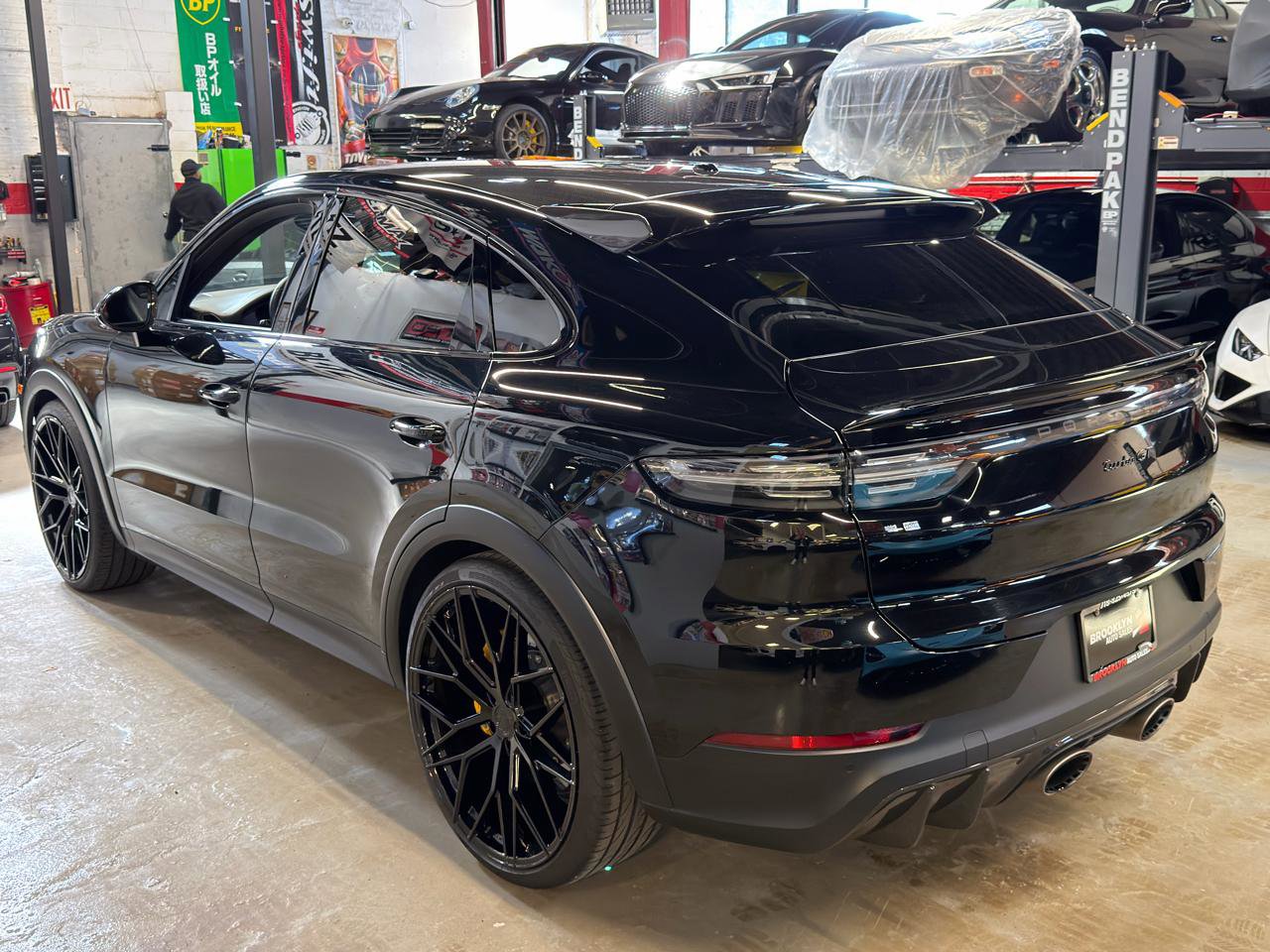 Used 2023 Porsche Cayenne Turbo GT AWD/4WD image 9