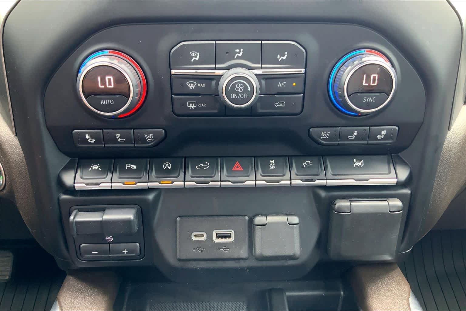Used 2019 Chevrolet Silverado 1500 LTZ w/ LTZ Texas Edition RWD image 28