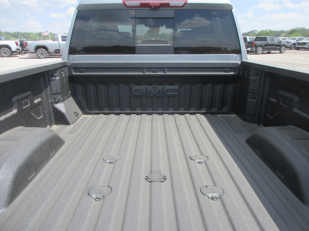 New 2026 GMC Sierra 3500 AT4 w/ AT4 Premium Plus Package AWD/4WD image 7