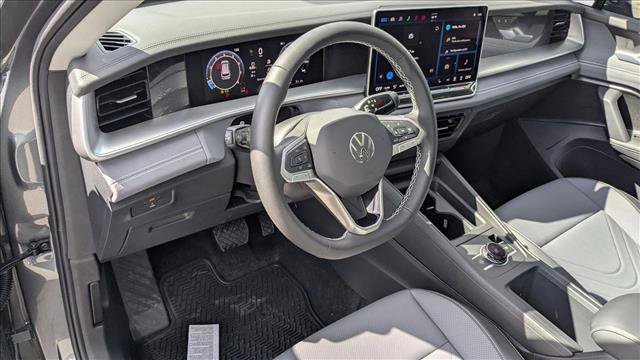New 2026 Volkswagen Tiguan SE image 11